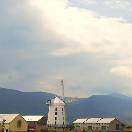 بيت للعطل Townhouse By Trident Homes